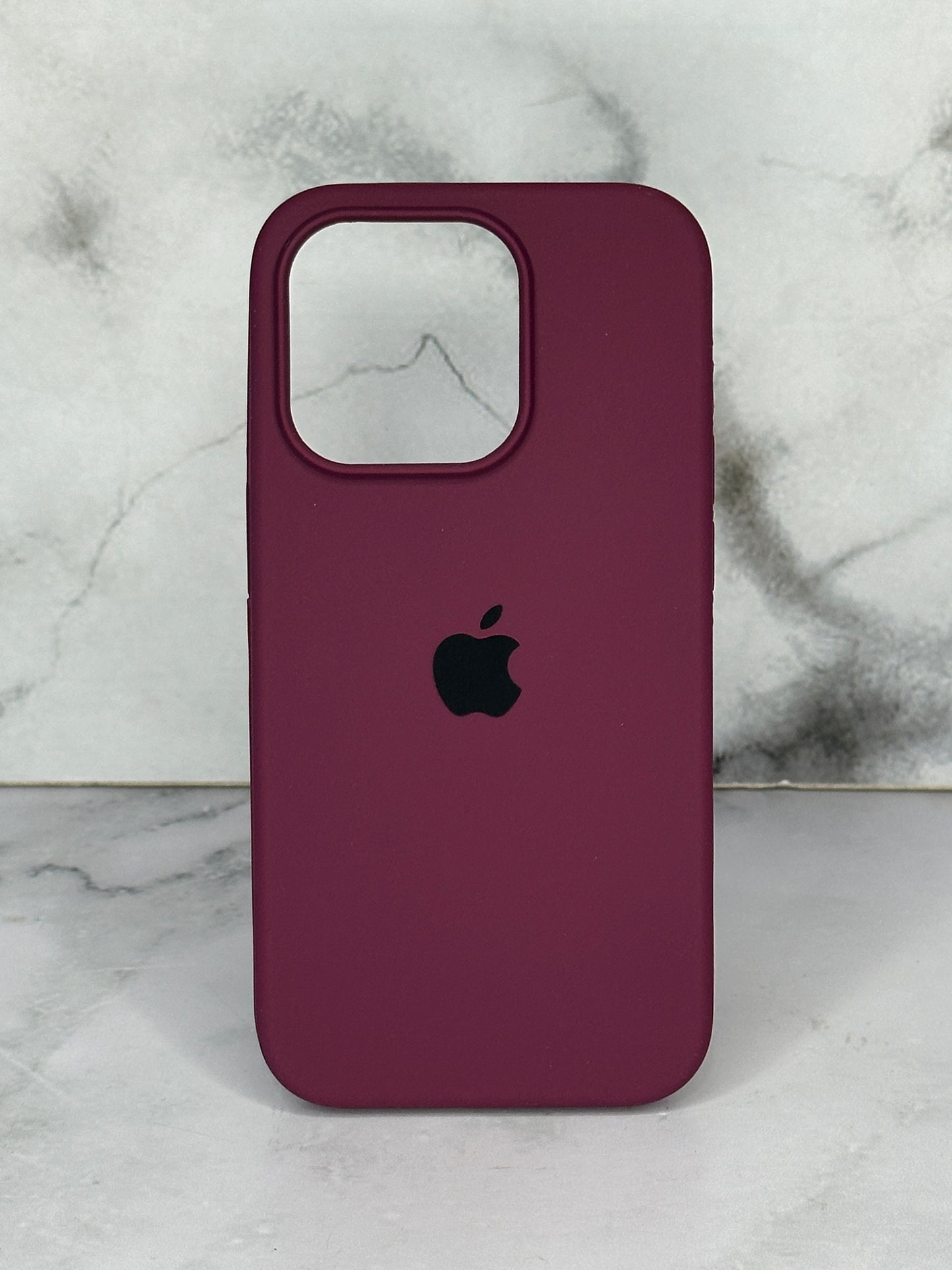 Silicone case vinotinto 14 pro