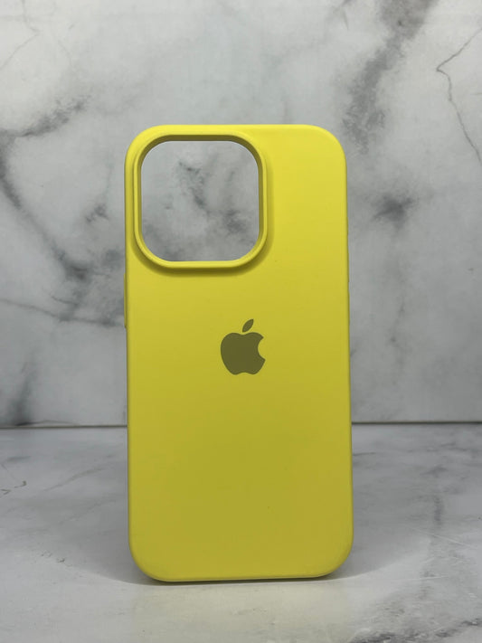 Silicone case amarillo 15 pro