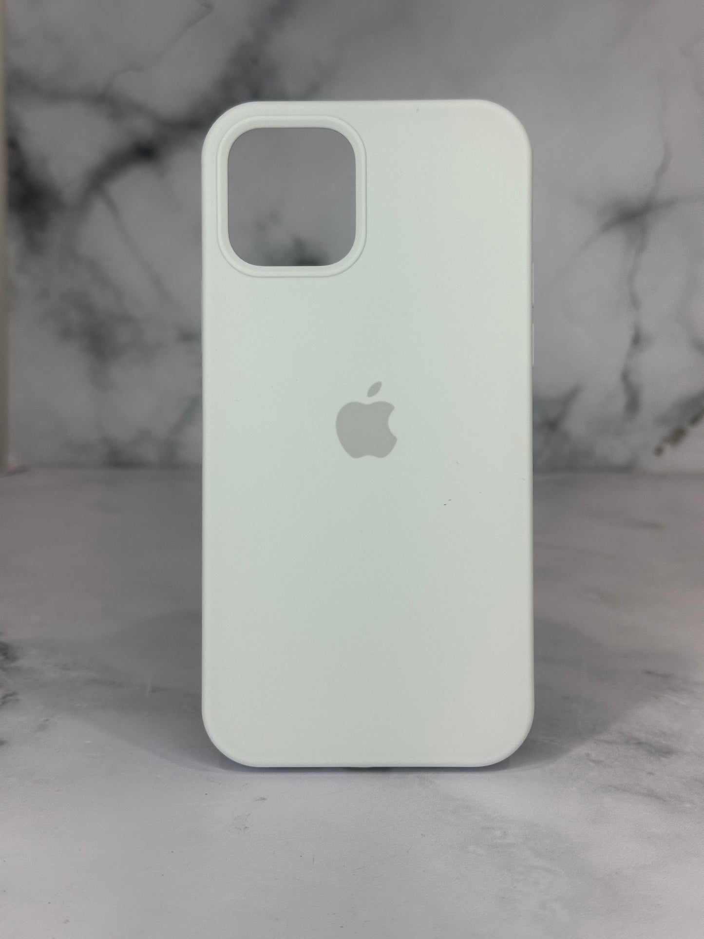 Silicone case blanco 12 / 12 pro
