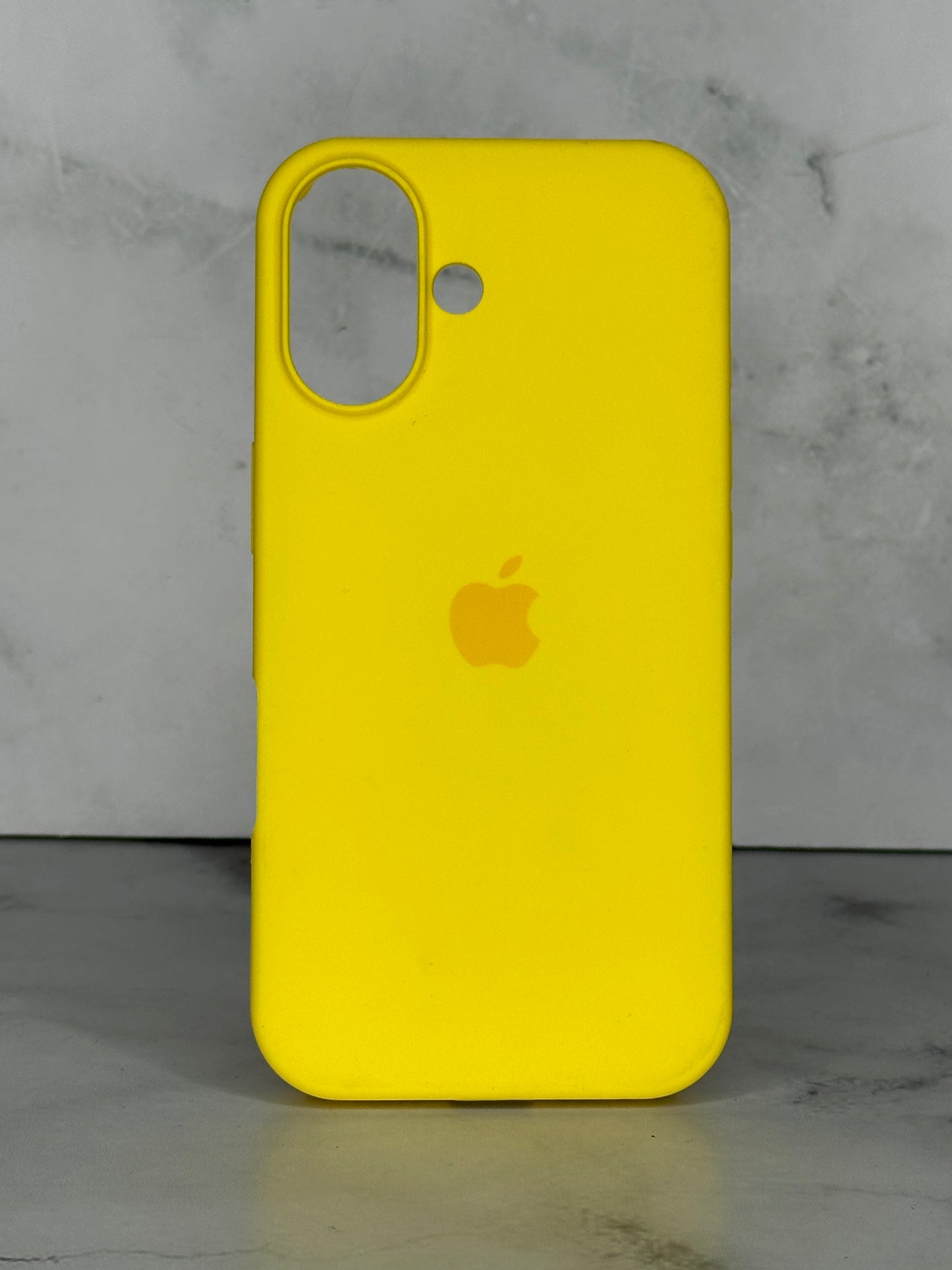 Silicone case amarillo 16