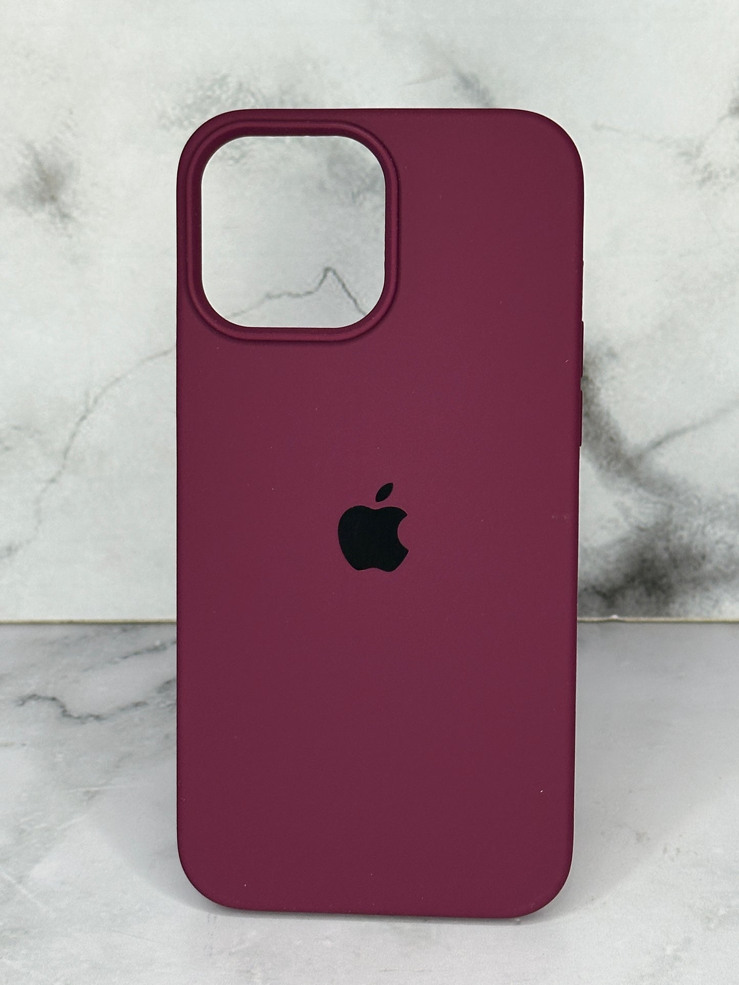Silicone case vinotinto 13 pro Max