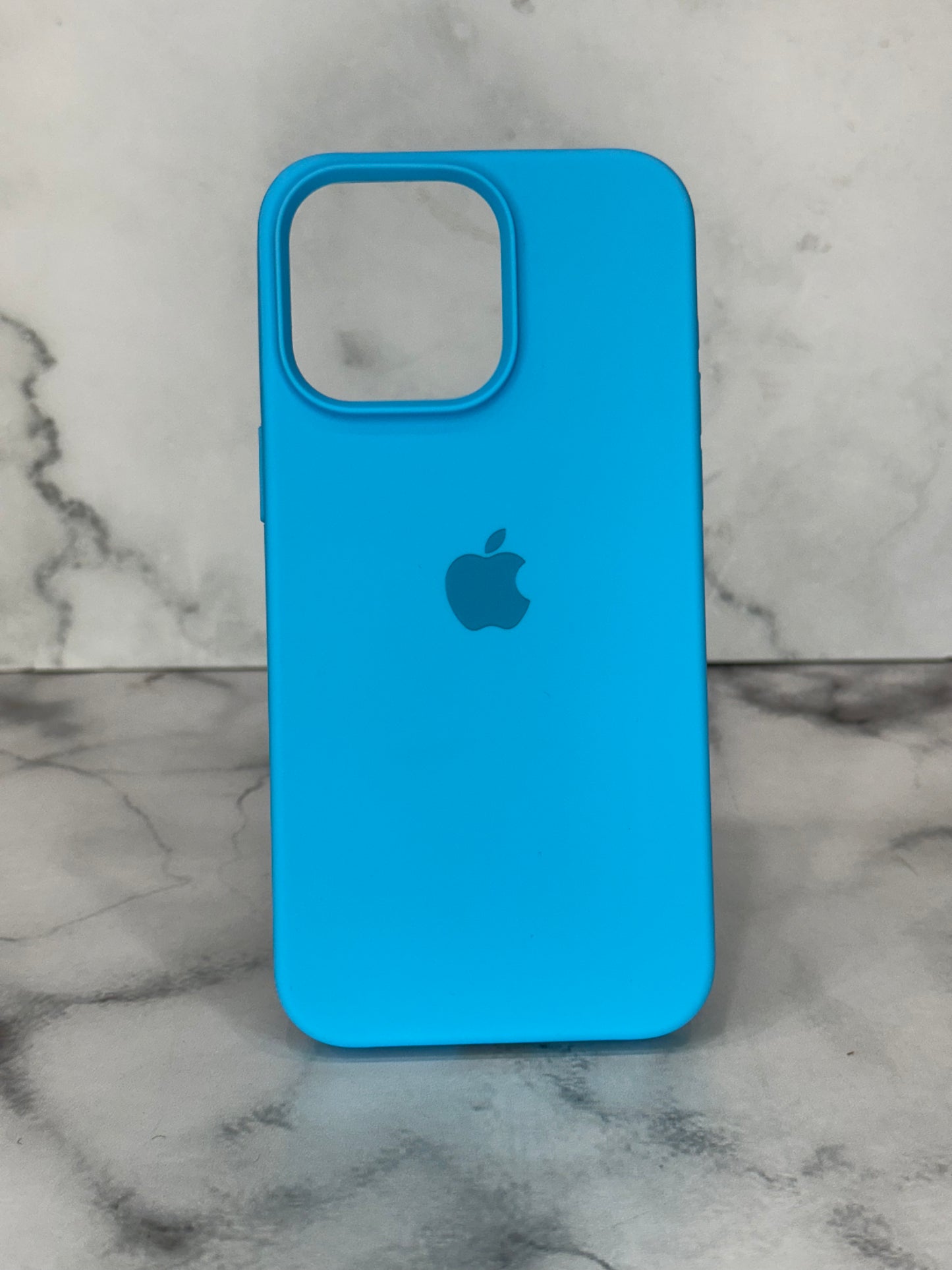Silicone case azul claro 15 pro max