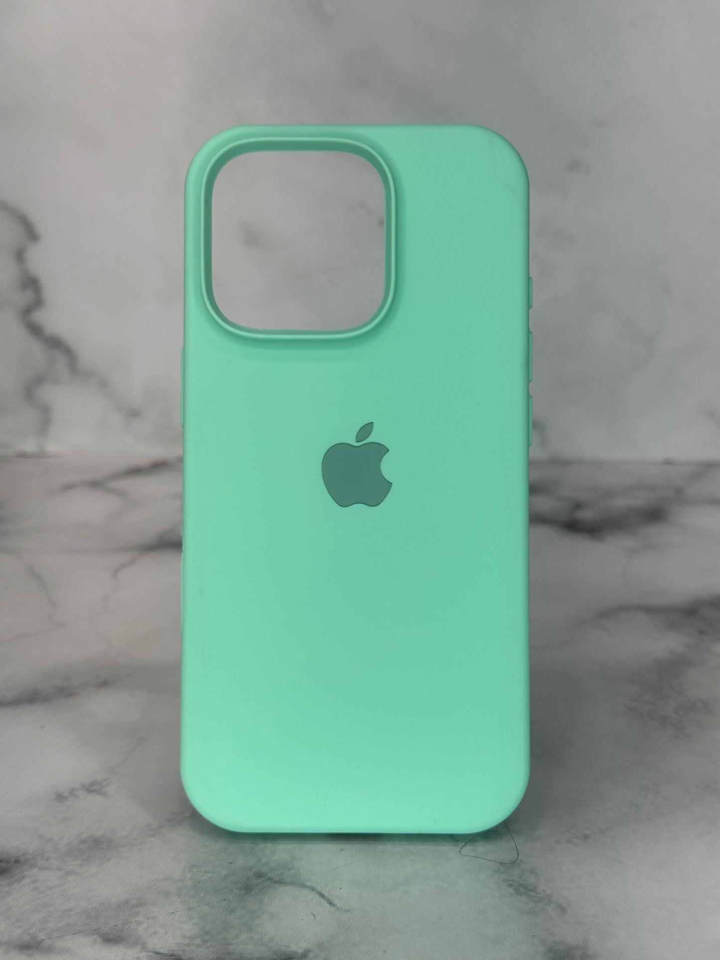 Silicone case turquesa 16 pro