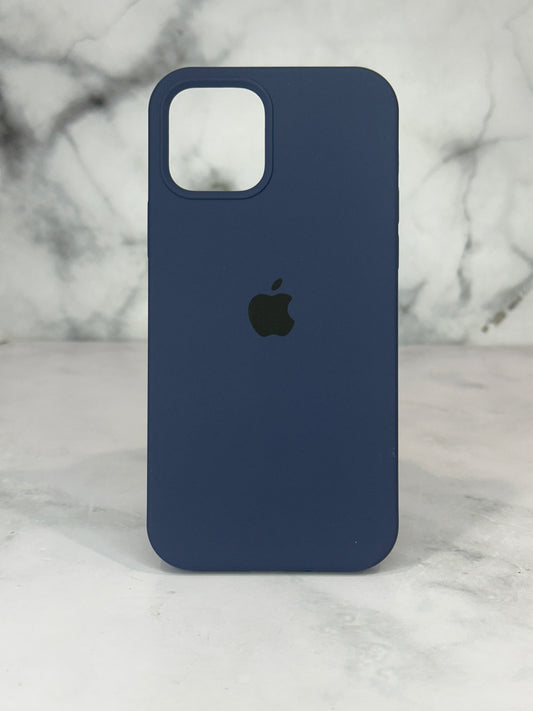 Silicone case azul oscuro 12 / 12 pro