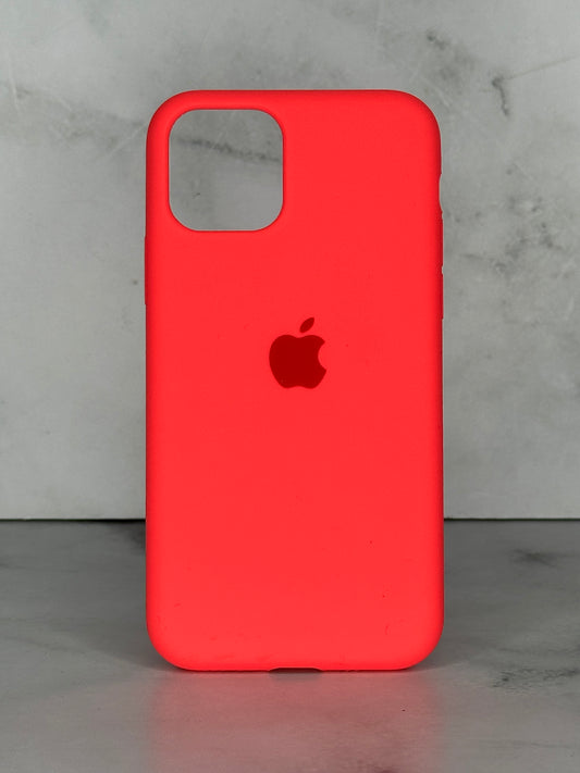Silicone case fucsia 11 pro