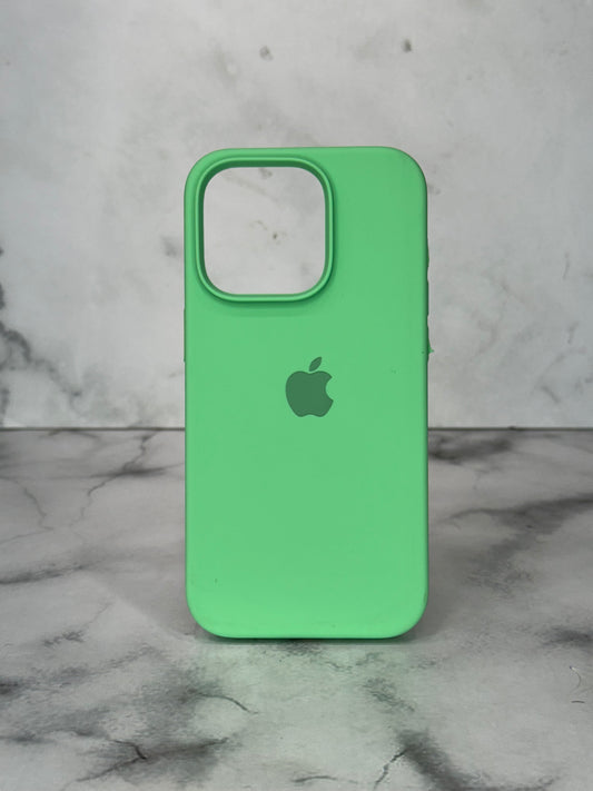 Silicone case verde claro 14 pro