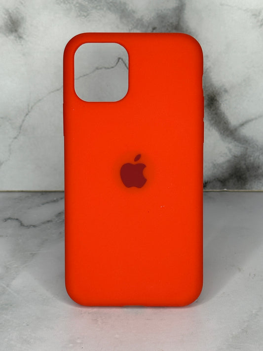 Silicone case naranja 11 pro