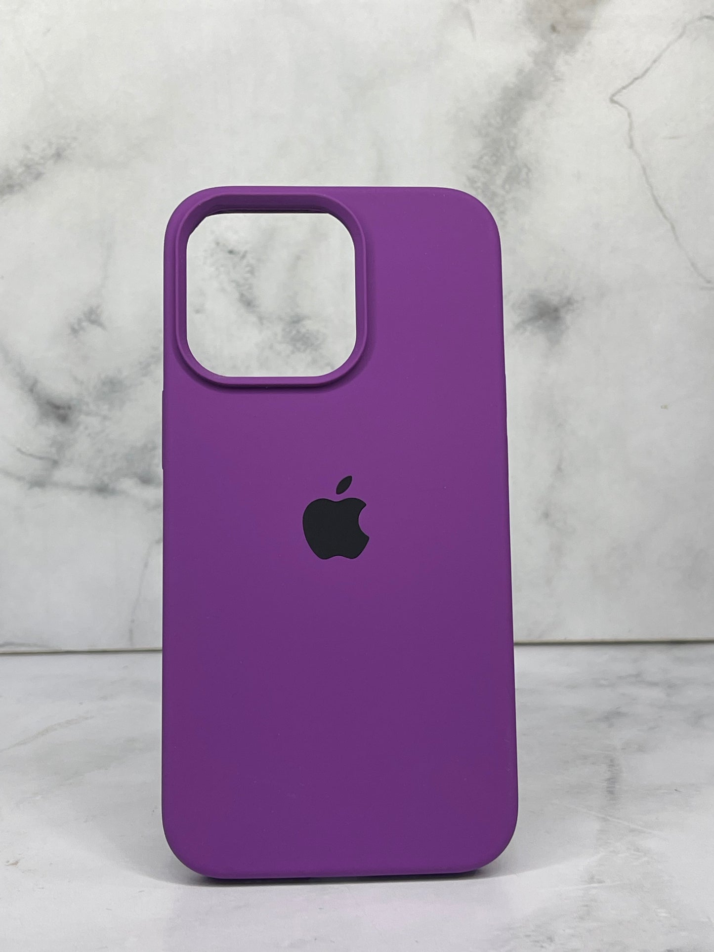 Silicone case 13 pro morado